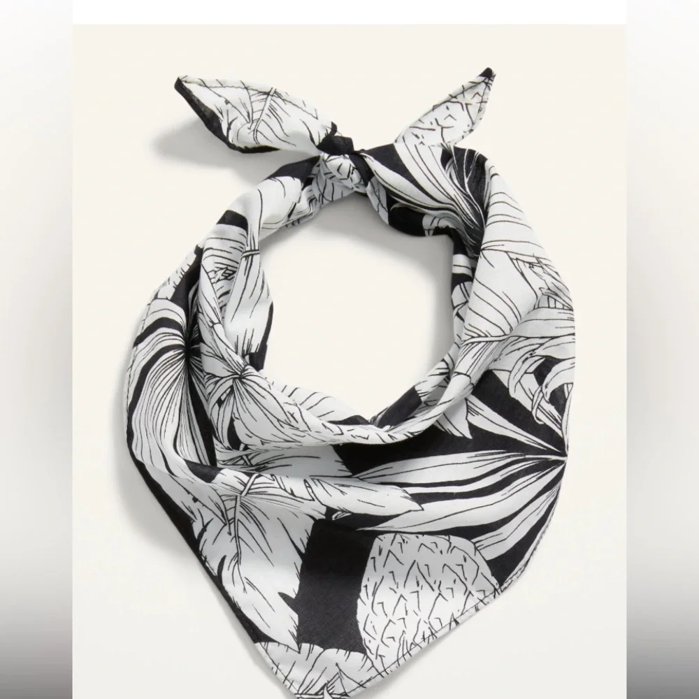 Old Navy Dog Bandanas - 2  NWT